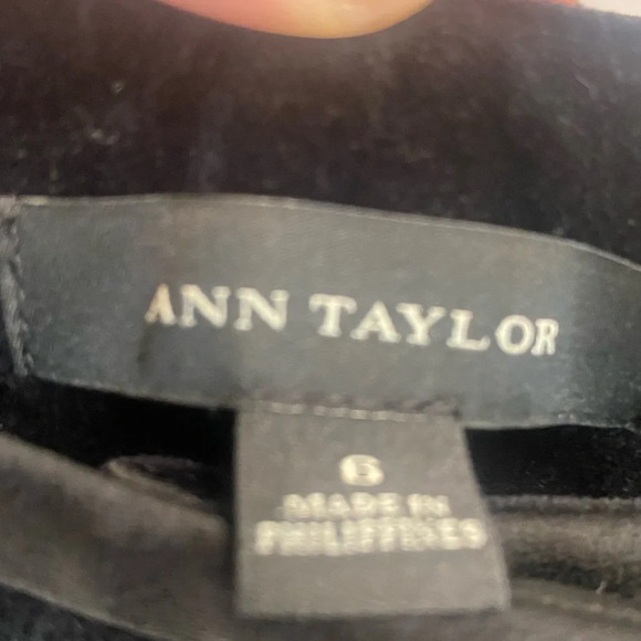 Women’s Ann Taylor Black Velvet Formal Dress Slacks Size 6 - Picture 7 of 10